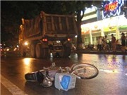Bóng đá anh, ngoại hạng anh, lịch thi đấu euro 2012, Đâm chết người, tài xế bỏ xe chạy khỏi hiện trường