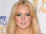 Bóng đá anh, ngoại hạng anh, lịch thi đấu euro 2012, Kế hoạch "cởi bỏ quần áo" của Lindsay bị cản trở