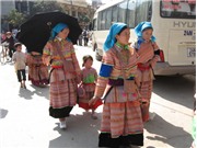 Bóng đá anh, ngoại hạng anh, lịch thi đấu euro 2012, Bắc Hà: Nguy cơ mất nghề làm thổ cẩm