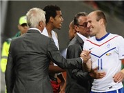 Bóng đá anh, ngoại hạng anh, lịch thi đấu euro 2012, HLV Van Marwijk vẫn lăn tăn về chiến thắng trước Cameroon
