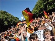 Bóng đá anh, ngoại hạng anh, lịch thi đấu euro 2012, Thư Berlin: Văn hóa Fan Fest