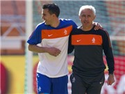 Bóng đá anh, ngoại hạng anh, lịch thi đấu euro 2012, Van Persie và Mathijsen kịp bình phục