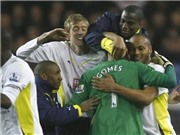 Bóng đá anh, ngoại hạng anh, lịch thi đấu euro 2012, Tottenham kiếm lớn từ áo đấu