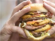 Bóng đá anh, ngoại hạng anh, lịch thi đấu euro 2012, Ăn bánh burger to sẽ gây tổn thương tới hàm