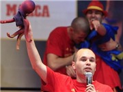 Bóng đá anh, ngoại hạng anh, lịch thi đấu euro 2012, Người hùng Andres Iniesta: Bé hạt tiêu & những khoảnh khắc vĩ đại