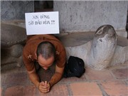 Bóng đá anh, ngoại hạng anh, lịch thi đấu euro 2012, Màn trình diễn “lạ” bên bia Văn Miếu