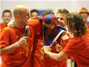 Bóng đá anh, ngoại hạng anh, lịch thi đấu euro 2012, Puyol: Arsenal sai lầm khi giữ chân Fabregas