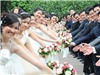 Ngắm 50 cặp đôi chụp ảnh cưới tập thể tại Hà Nội