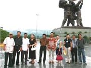 Bóng đá anh, ngoại hạng anh, lịch thi đấu euro 2012, Chuyến thực tế Tây Bắc sau Đại hội Nhà văn