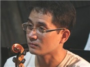 Bóng đá anh, ngoại hạng anh, lịch thi đấu euro 2012, Nguyễn Xuân Huy - Giữa phố đông có một kẻ lạc lõng