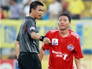 Bóng đá anh, ngoại hạng anh, lịch thi đấu euro 2012, Trọng tài ở Việt Nam: Cô đơn