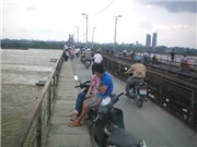 Bóng đá anh, ngoại hạng anh, lịch thi đấu euro 2012, Chuyện tình Long Biên