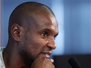 Bóng đá anh, ngoại hạng anh, lịch thi đấu euro 2012, Abidal “tấn công” Bộ trưởng
