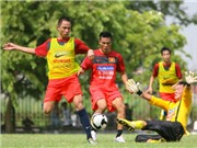 Bóng đá anh, ngoại hạng anh, lịch thi đấu euro 2012, Xuân Thành bị “khâu sống” trên sân tập