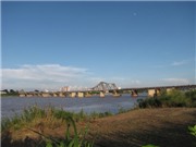 Bóng đá anh, ngoại hạng anh, lịch thi đấu euro 2012, “Trang sử bằng thép” nối đôi bờ sông Hồng