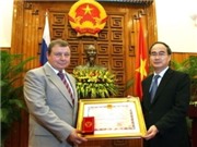 Bóng đá anh, ngoại hạng anh, lịch thi đấu euro 2012, Trao Huân chương Hữu nghị tặng trường đại học Nga