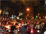 Bóng đá anh, ngoại hạng anh, lịch thi đấu euro 2012, Kẹt cứng xe trong nội thành đêm đầu tiên Đại lễ