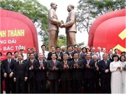Bóng đá anh, ngoại hạng anh, lịch thi đấu euro 2012, Khánh thành tượng đài Bác Hồ-Bác Tôn tại Hà Nội