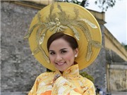 Bóng đá anh, ngoại hạng anh, lịch thi đấu euro 2012, Diễm Hương kiều diễm với áo dài "Nghìn phượng" trong Hoàng thành