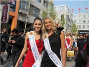 Bóng đá anh, ngoại hạng anh, lịch thi đấu euro 2012, Những người mẫu thế giới rảo bước trên phố xá Hàng Châu