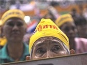 Bóng đá anh, ngoại hạng anh, lịch thi đấu euro 2012, Áo vàng Thái Lan biểu tình chống Chính phủ