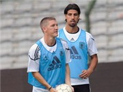 Bóng đá anh, ngoại hạng anh, lịch thi đấu euro 2012, Khedira: Schweinsteiger đã hỏi tôi về Real Madrid