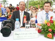 Bóng đá anh, ngoại hạng anh, lịch thi đấu euro 2012, Điêu khắc gia Lâm Quang Nới “chạy show” như... ca sĩ