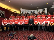 Bóng đá anh, ngoại hạng anh, lịch thi đấu euro 2012, 33 thợ mỏ Chile làm khách danh dự trận MU-Arsenal