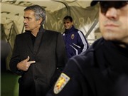 Bóng đá anh, ngoại hạng anh, lịch thi đấu euro 2012, Mourinho bị vỡ đầu