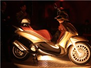 Bóng đá anh, ngoại hạng anh, lịch thi đấu euro 2012, Piaggio Beverly và "cuộc chiến"  với SH tại Việt Nam