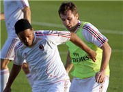 Bóng đá anh, ngoại hạng anh, lịch thi đấu euro 2012, Ronaldinho gây rối ở Dubai
