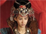 Bóng đá anh, ngoại hạng anh, lịch thi đấu euro 2012, Trương Bá Chi: Đóa hồng quyến rũ và Nữ tướng lạnh lùng