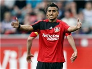 Bóng đá anh, ngoại hạng anh, lịch thi đấu euro 2012, Leverkusen lên nhì bảng: Điểm tựa Vidal