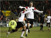 Bóng đá anh, ngoại hạng anh, lịch thi đấu euro 2012, J.Hernandez và Berbatov hồ hởi sau chiến thắng của M.U