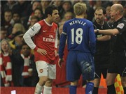 Bóng đá anh, ngoại hạng anh, lịch thi đấu euro 2012, HLV Moyes tiếp tục chỉ trích Fabregas và Arsenal 