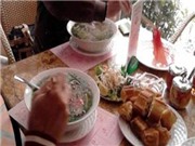 Bóng đá anh, ngoại hạng anh, lịch thi đấu euro 2012, Phở 'đại gia' có bổ hơn phở thường?