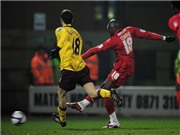 Bóng đá anh, ngoại hạng anh, lịch thi đấu euro 2012, Arsenal rơi xuống mặt đất : Khúc biến tấu ngộ nghĩnh