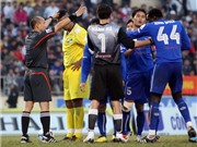 Bóng đá anh, ngoại hạng anh, lịch thi đấu euro 2012, Từ sai lầm của trọng tài Ngô Quốc Hưng: Phận kiến