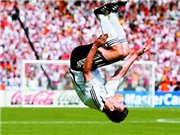 Bóng đá anh, ngoại hạng anh, lịch thi đấu euro 2012, Tròn 10 năm Miroslav Klose lên tuyển: Miro cần thêm 9 cú salto