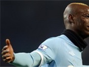 Bóng đá anh, ngoại hạng anh, lịch thi đấu euro 2012, Balotelli chọc ghẹo "gái gọi" từng liên quan đến Rooney