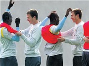 Bóng đá anh, ngoại hạng anh, lịch thi đấu euro 2012, HLV Mancini nghiêm khắc răn đe Balotelli 