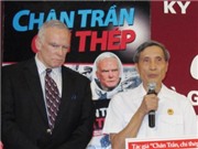 Bóng đá anh, ngoại hạng anh, lịch thi đấu euro 2012, Cựu binh James G. Zumwalt khám phá “Chân trần, chí thép” của người Việt
