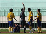 Bóng đá anh, ngoại hạng anh, lịch thi đấu euro 2012, Hội chứng “xin” thẻ