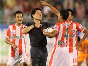 Bóng đá anh, ngoại hạng anh, lịch thi đấu euro 2012, Bóng đá nào trọng tài ấy và…