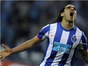 Bóng đá anh, ngoại hạng anh, lịch thi đấu euro 2012, Falcao sánh ngang Klinsmann