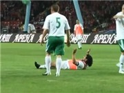 Bóng đá anh, ngoại hạng anh, lịch thi đấu euro 2012, Clip Maradona ghi bàn và...ăn vạ trong ngày tái xuất sân cỏ
