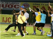 Bóng đá anh, ngoại hạng anh, lịch thi đấu euro 2012, K.Khánh Hòa và những “chuyện lạ”