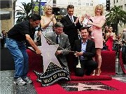 Bóng đá anh, ngoại hạng anh, lịch thi đấu euro 2012, “Cha đẻ” của American Idol được gắn sao trên đại lộ Hollywood 