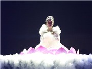 Bóng đá anh, ngoại hạng anh, lịch thi đấu euro 2012, Hồ Quỳnh Hương nổi bật với “Sắc màu tâm linh” tại Hà Nội