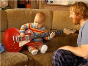 Bóng đá anh, ngoại hạng anh, lịch thi đấu euro 2012, Cậu bé 1 tuổi chơi nhạc Rock “khuấy động” Youtube